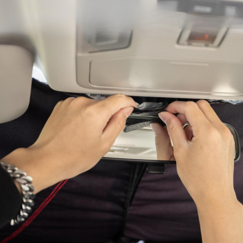 Käännettävä aurinkosuoja tuulilasille — Lämpötilan vähentäminen ja helppo asennus