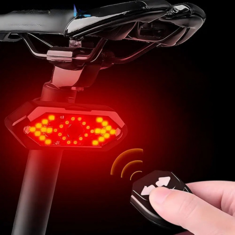 Lanterna Intermitente de Bicicleta – Recarregável e Controle Remoto