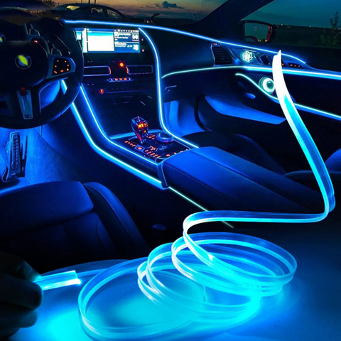 מנורת LED חדשנית — אלגנטיות ונוחות מוארת 